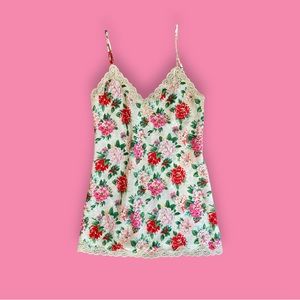 ✮ vintage gold label victoria’s secret slip ✮